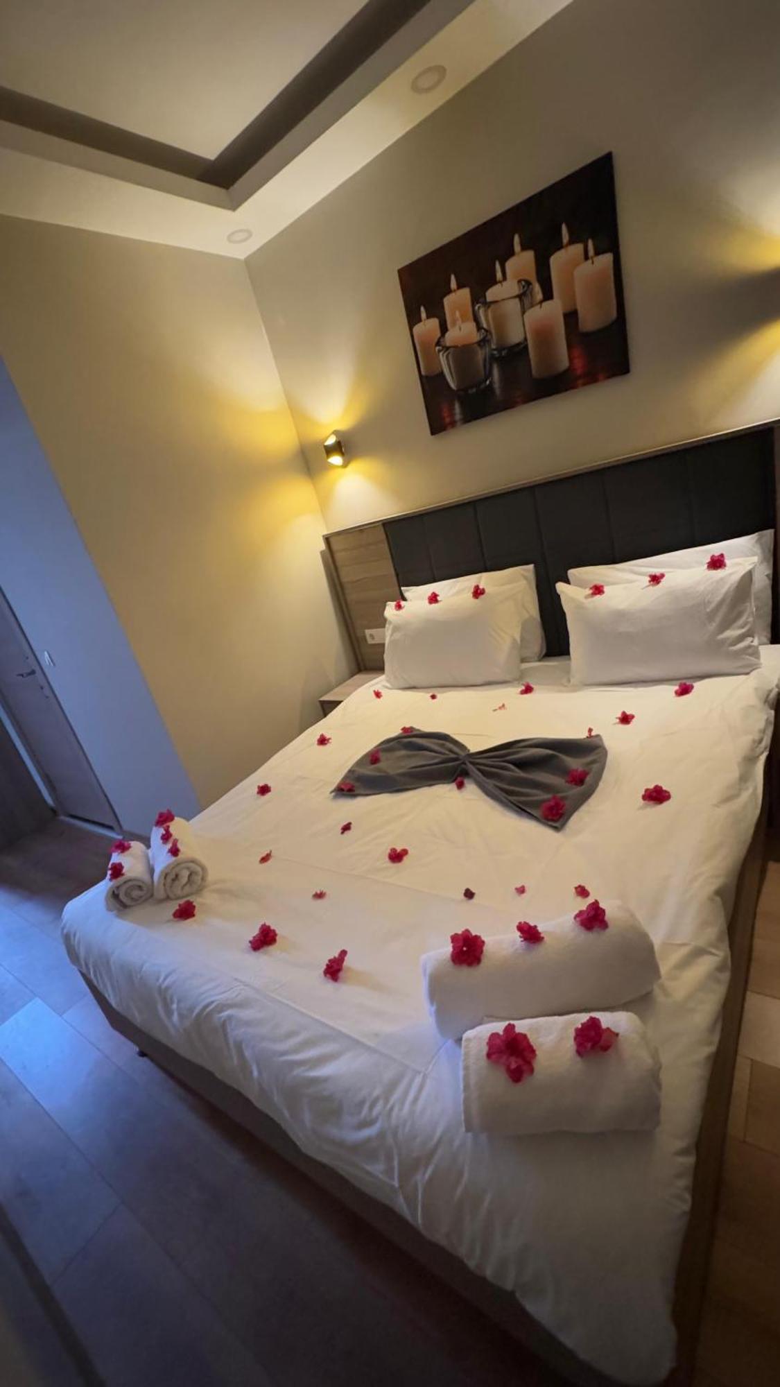 Lions Boutique Hotel Altinova  ภายนอก รูปภาพ