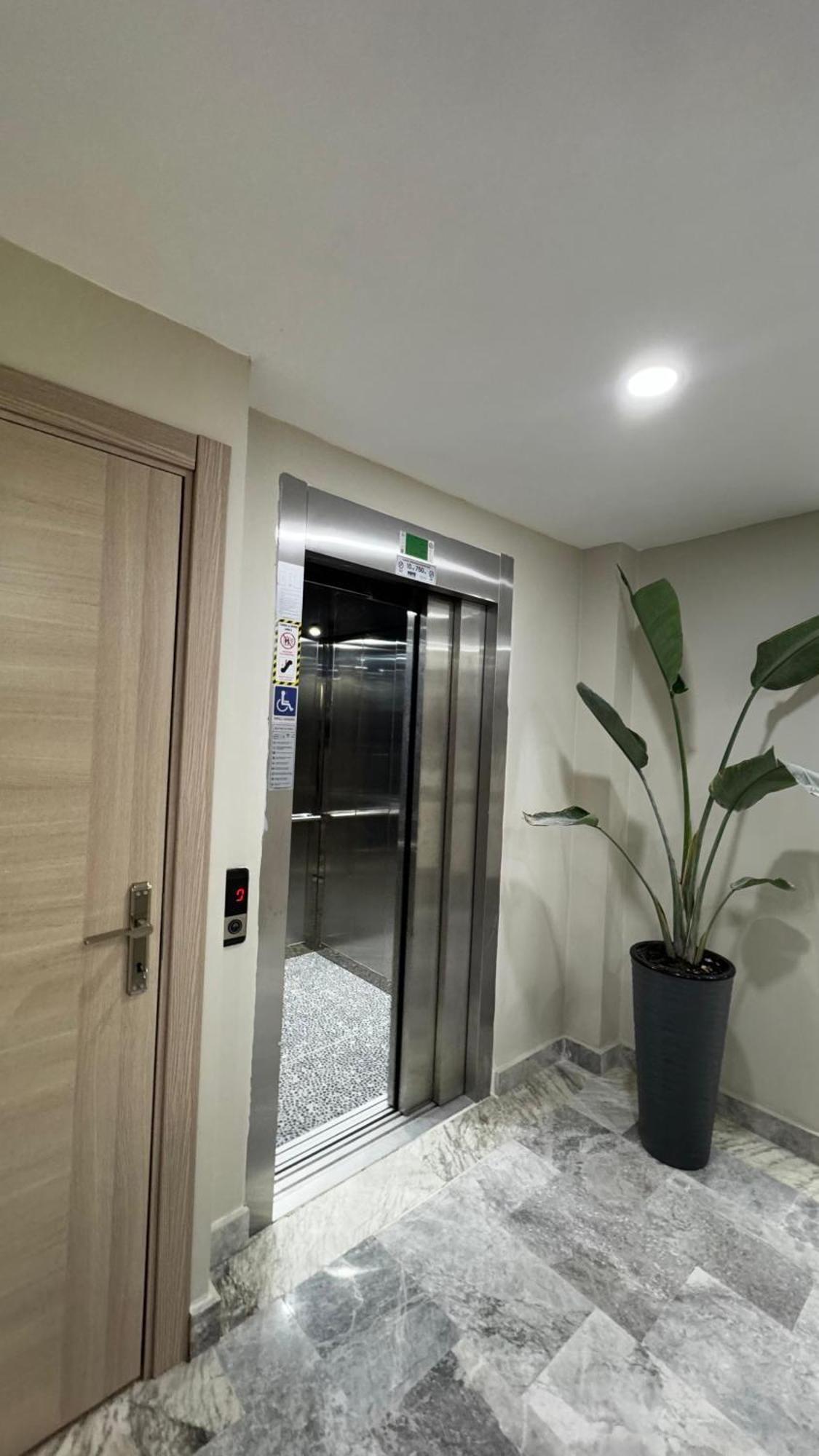 Lions Boutique Hotel Altinova  ภายนอก รูปภาพ