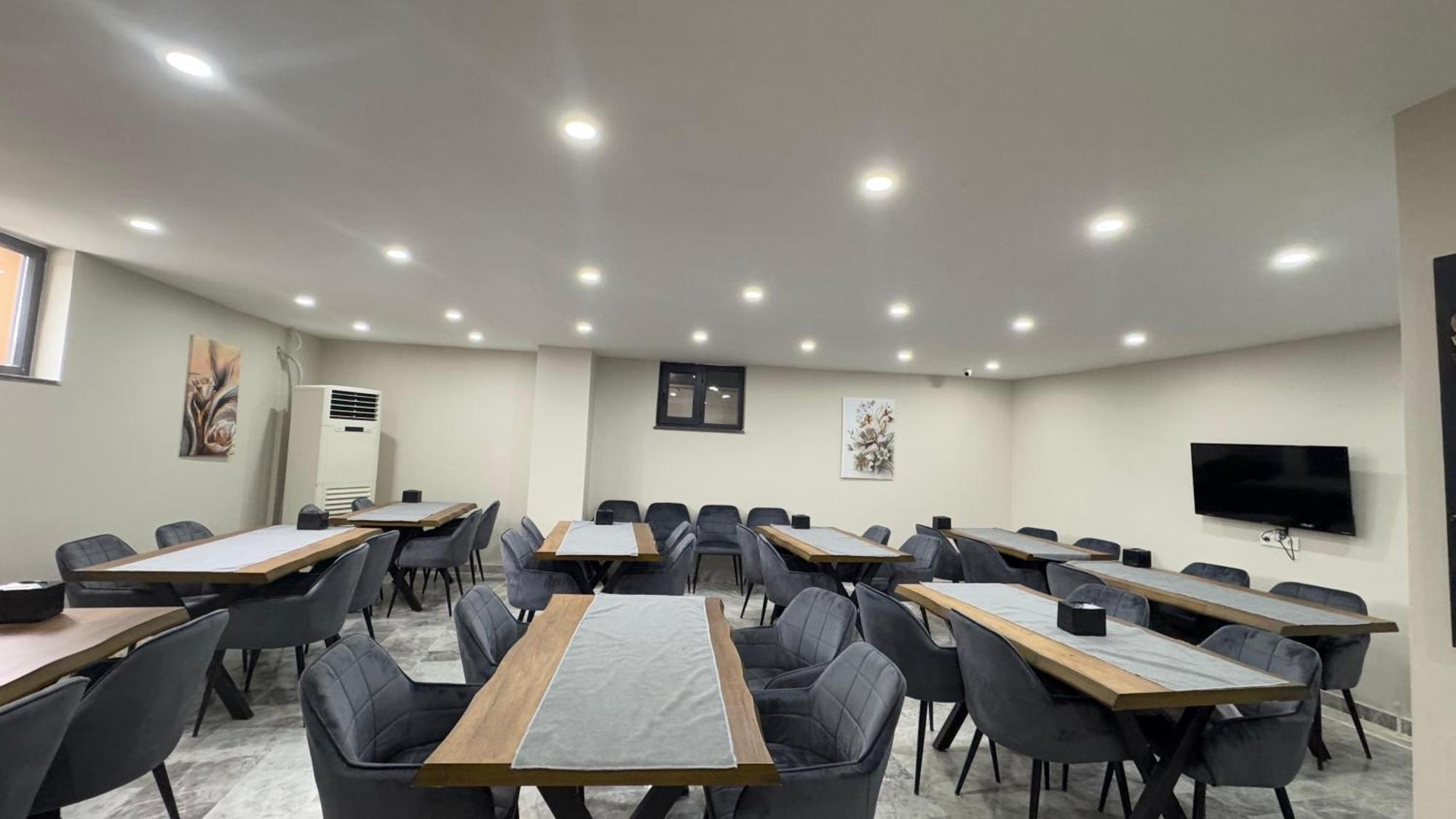Lions Boutique Hotel Altinova  ภายนอก รูปภาพ